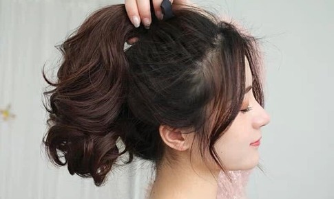 L&#224;m thế n&#224;o để t&#243;c v&#224;o nếp sau khi uốn xoăn?