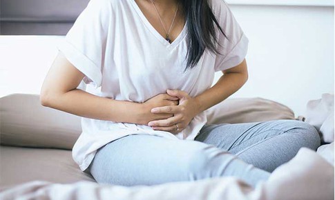 Bị t&#225;o b&#243;n khi n&#224;o n&#234;n đi kh&#225;m?