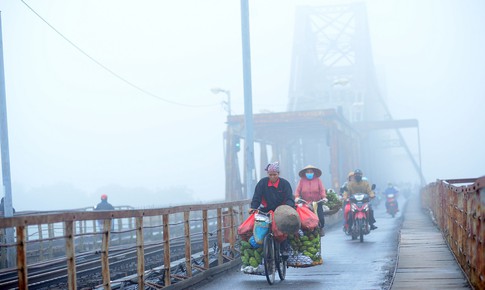 Sương m&#249;, nồm ẩm trở lại bao phủ miền Bắc