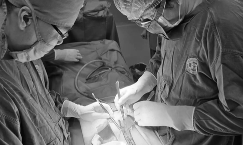 Trung t&#226;m y tế huyện cứu sống bệnh nh&#226;n sốc đa chấn thương, nguy cơ tử vong