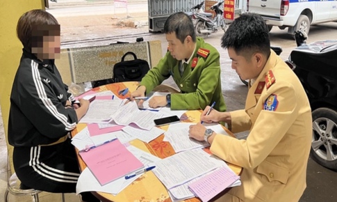 Phạt người phụ nữ gần 20 triệu đồng v&#236; đi xe m&#225;y vi phạm giao th&#244;ng 26 lần