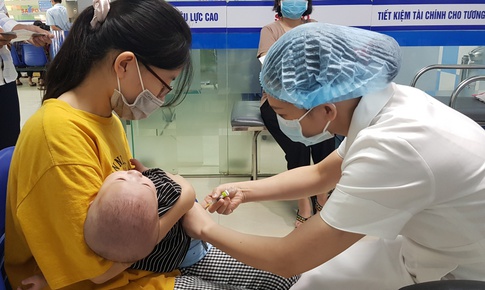 Bệnh truyền nhiễm ở trẻ tăng, kể cả bệnh c&#243; vaccine dự ph&#242;ng: Phải đẩy mạnh ti&#234;m chủng