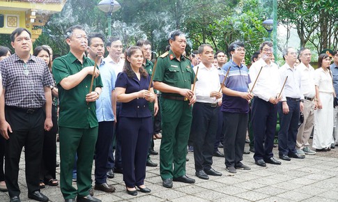 Hội Cựu chiến binh Bộ Y tế thăm lại chiến trường xưa v&#224; tri &#226;n c&#225;c anh h&#249;ng liệt sỹ tại Cao Bằng