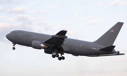 Boeing KC-46A Pegasus Mỹ ho&#224;n th&#224;nh chuyến bay v&#242;ng quanh thế giới đầu ti&#234;n