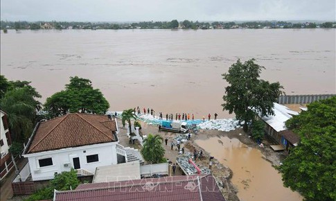 Ngập lụt tại Đ&#244;ng Bắc Th&#225;i Lan do mưa lớn v&#224; nước s&#244;ng Mekong d&#226;ng cao