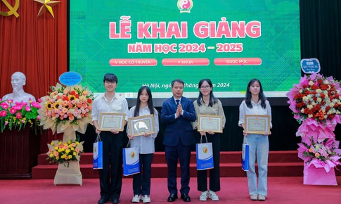 Lời nhắn nhủ của Gi&#225;m đốc Học viện Y Dược học cổ truyền Việt Nam đến hơn 1.000 t&#226;n sinh vi&#234;n, học vi&#234;n