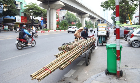 Chở h&#224;ng cồng kềnh theo y&#234;u cầu, t&#224;i xế bất ngờ với tiền phạt gấp nhiều lần tiền cước