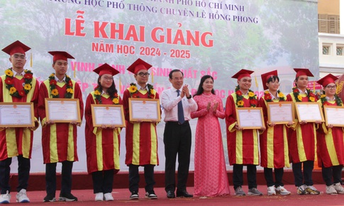 Hơn 1,7 triệu học sinh TPHCM dự lễ khai giảng năm học mới