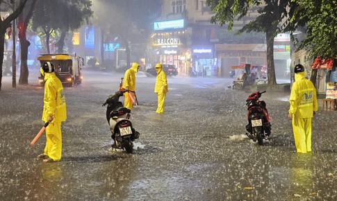 H&#224; Nội tổ chức trực 24/24h, chủ động đối ph&#243; với b&#227;o số 3