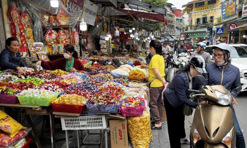 7 khuyến c&#225;o người ti&#234;u d&#249;ng về mua, sử dụng thực phẩm để tr&#225;nh bị ngộ độc dịp Tết Ất Tỵ