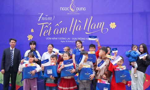 Hoa hậu Lan Anh c&#249;ng Thẩm mỹ viện Ngọc Dung &#39;mang xu&#226;n về&#39; đến những mảnh đời k&#233;m may mắn