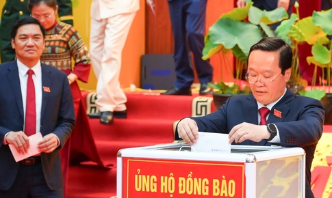 Đại hội Đảng bộ Nghệ An quy&#234;n g&#243;p gần 350 triệu đồng ủng hộ đồng b&#224;o v&#249;ng lũ