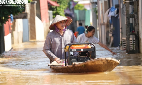Cận cảnh h&#224;ng trăm hộ d&#226;n x&#227; ven H&#224; Nội bị ngập s&#226;u