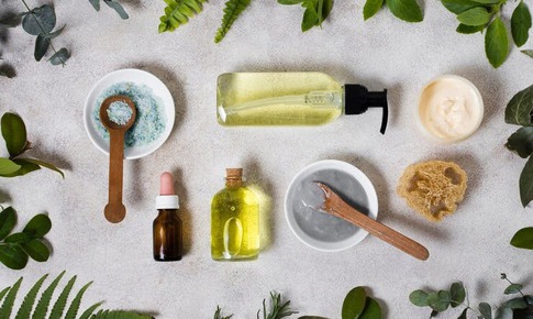 8 công thức tự làm nước xả thảo dược giúp tóc bóng khỏe, nuôi dưỡng từ gốc