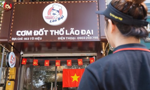 Kh&#225;m ph&#225; Cơm đốt thố L&#227;o Đại – địa chỉ ẩm thực truyền thống