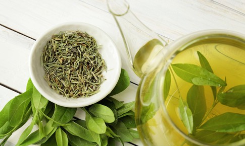 Uống quá nhiều trà xanh gây hại gì?