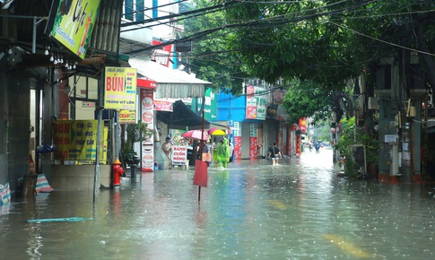 Hà Nội mưa dông kéo dài đến khi nào?