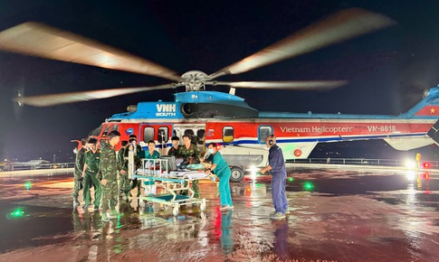 Bệnh nh&#226;n nhồi m&#225;u cơ tim nguy kịch được trực thăng đưa từ đảo Thuyền Ch&#224;i về đất liền cấp cứu