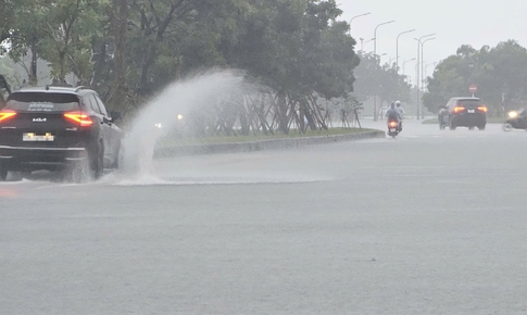 Huế ứng phó mưa lớn kéo dài, hồ chứa thủy điện tăng lưu lượng điều tiết