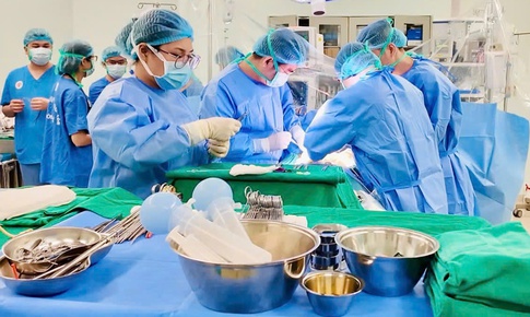 Ghép gan khác nhóm máu cứu sống cô gái 17 tuổi