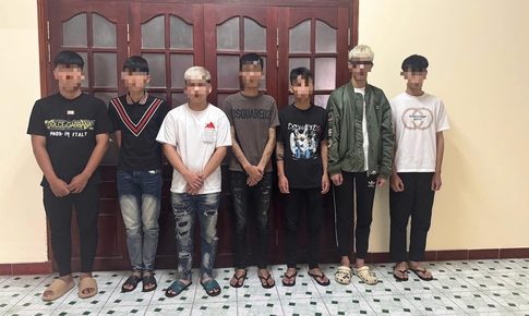 Khởi tố nh&#243;m thanh thiếu ni&#234;n g&#226;y rối, cướp t&#224;i sản
