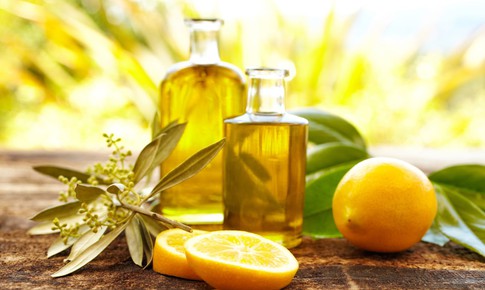 B&#237; quyết da đẹp d&#225;ng xinh từ hỗn hợp dầu &#244; liu v&#224; nước cốt chanh