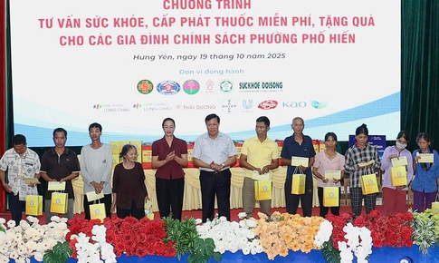 Hơn 1.000 người dân Hưng Yên được khám, tầm soát sức khoẻ, cấp phát thuốc miễn phí