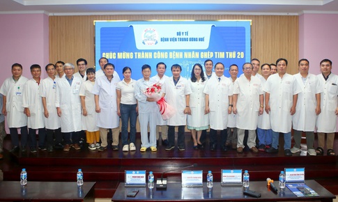 Tr&#225;i tim hiến tặng vượt h&#224;ng trăm c&#226;y số hồi sinh cuộc đời người đ&#224;n &#244;ng suy tim giai đoạn cuối