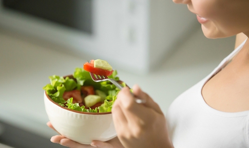 Những sai lầm khi ăn rau giảm c&#226;n khiến bạn m&#227;i kh&#244;ng gầy