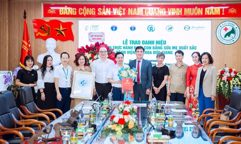 Cơ sở y tế công đầu tiên của Thủ đô đạt 'Bệnh viện thực hành nuôi con bằng sữa mẹ xuất sắc'