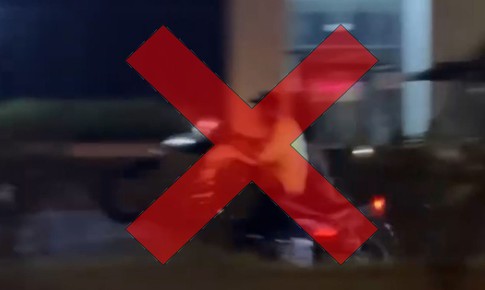 Bị người d&#226;n quay clip, nh&#243;m thanh thiếu ni&#234;n bốc đầu xe m&#225;y lộ danh t&#237;nh