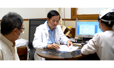 Chuy&#234;n gia Ngoại Thần kinh l&#224; ứng vi&#234;n Gi&#225;o sư năm 2025