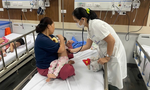 Giao mùa, trẻ mắc bệnh về hô hấp tăng, nhiều ca biến chứng nặng, chuyên gia khuyến cáo gì?