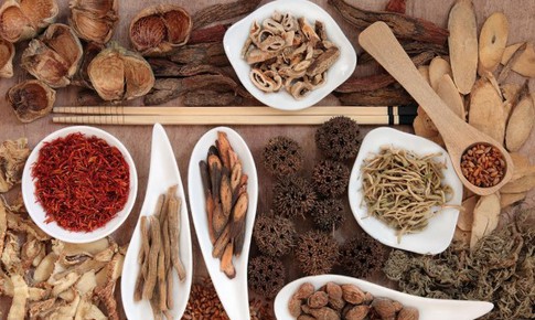 Phát huy giá trị YHCT trong hệ thống y tế quốc gia: Chính sách và thực tiễn phối hợp ở tuyến cơ sở