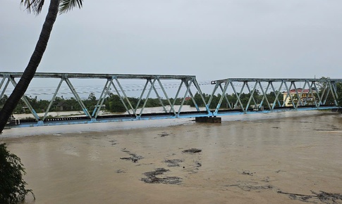 Lũ tr&#234;n s&#244;ng ở Huế v&#224; Đ&#224; Nẵng lại tiếp tục l&#234;n