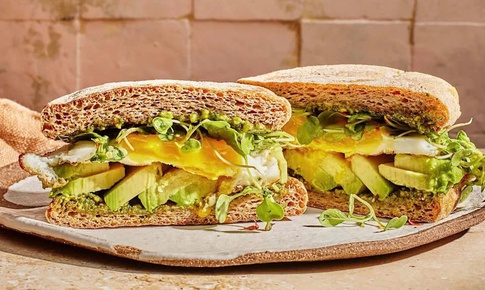 C&#225;ch kết hợp chạy bộ v&#224; ăn s&#225;ng gi&#224;u protein để giảm mỡ hiệu quả