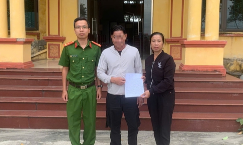 Nhận được số tiền 1 tỷ đồng trong t&#224;i khoản từ người lạ, người phụ nữ vội tr&#236;nh b&#225;o c&#244;ng an