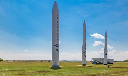 Tổng thống Mỹ ra lệnh nối lại c&#225;c cuộc thử nghiệm vũ kh&#237; hạt nh&#226;n ngay lập tức