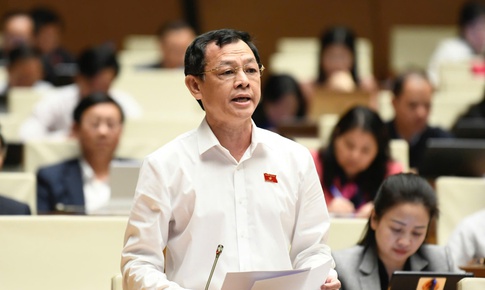 Thứ trưởng Nguyễn Tri Thức đề nghị BHYT chi trả việc đặt chân giả, tay giả cho những người kém may mắn