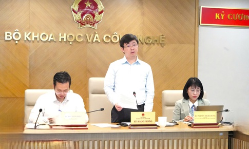 Nh&#224; khoa học được hưởng lương thỏa thuận, bố tr&#237; l&#224;m l&#227;nh đạo nếu c&#243; năng lực m&#224; kh&#244;ng cần ti&#234;u chuẩn cứng