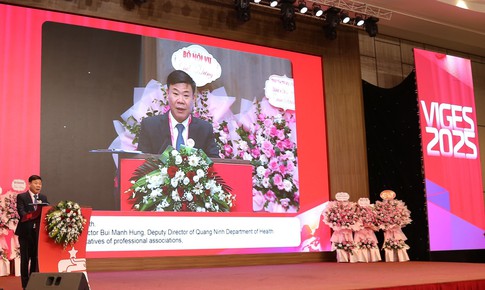 Nội soi ti&#234;u h&#243;a can thiệp Việt Nam: Từ tri thức to&#224;n cầu đến thực h&#224;nh tại địa phương