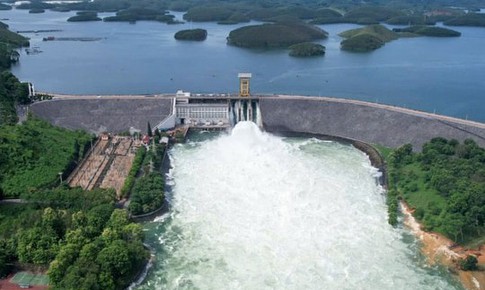 Đưa mực nước hồ thủy điện Thác Bà về mức an toàn
