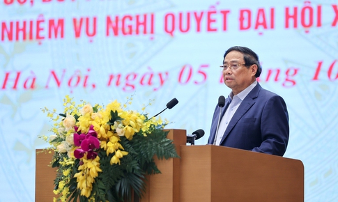Thủ tướng ph&#225;t động thi đua lập th&#224;nh t&#237;ch ch&#224;o mừng Đại hội XIV của Đảng