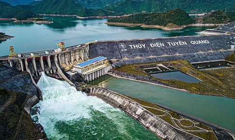 Tối nay, đ&#243;ng cửa xả đ&#225;y thủy điện Tuy&#234;n Quang điều tiết lũ cho hạ du