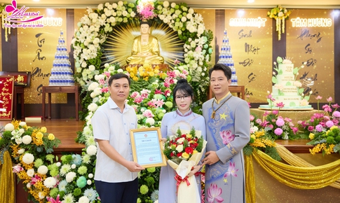 Mailisa gieo duyên lành, trao 16 căn nhà và 100 phần quà
