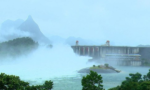 Thủy điện Tuyên Quang liên tiếp xả lũ, 3 tỉnh thành ứng phó