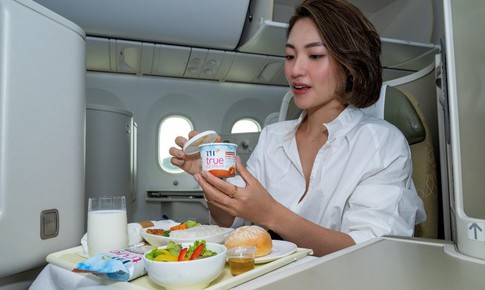Ho&#224;n to&#224;n tự nhi&#234;n, tốt cho sức khỏe – cam kết của TH trong mỗi sản phẩm &#39;cất c&#225;nh&#39; c&#249;ng Vietnam Airlines