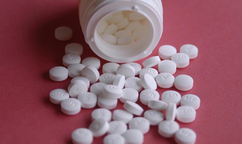 5 nh&#243;m thực phẩm người bệnh tiểu đường cần tr&#225;nh khi d&#249;ng thuốc metformin