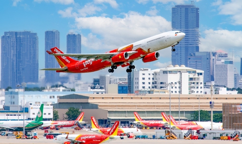 Mừng ng&#224;y đ&#244;i 10/10, Vietjet tặng triệu v&#233; giảm nửa gi&#225; cho t&#237;n đồ du lịch
