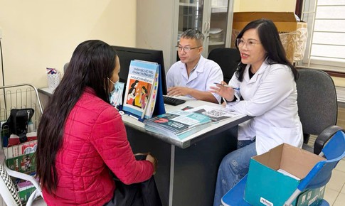 Vượt qua kỳ thị, c&#249;ng l&#234;n tiếng để chấm dứt AIDS